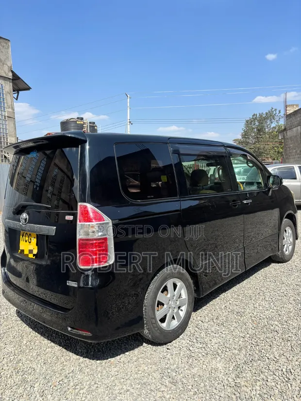 Toyota Noah 2008 Black - 1