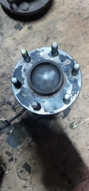 Nissan Navara 2WD Wheel Hub Bearing (Used)