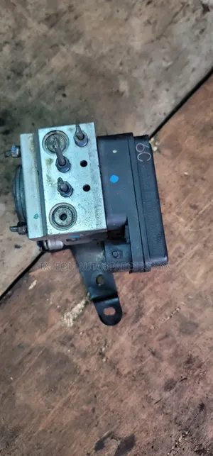 Toyota Hilux Vigo ABS Motor