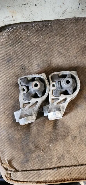 Subaru Legacy/Outback BM BR Engine Mount