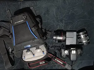 Canon 800D Kamera ya DSLR na Lensi