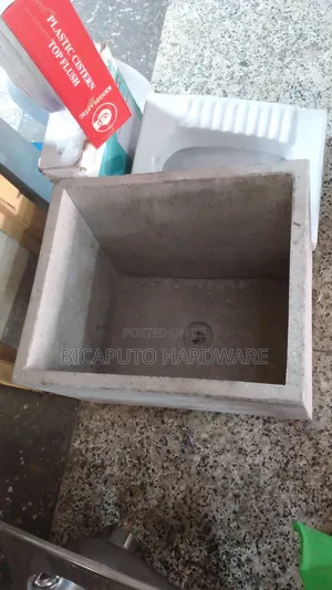 AfriBuild Dhobi Sink ya Saruji