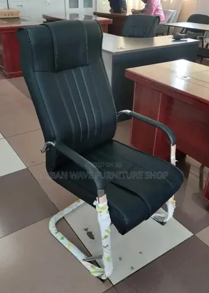 Office Classic Leather Waiting Chairs (Set of 4)