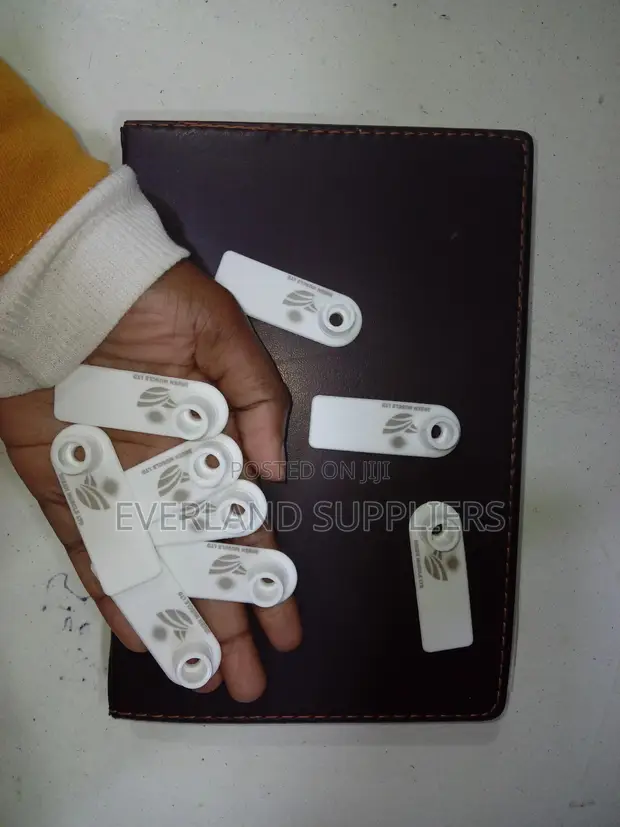 Water-Repellent Ear Tags - 1