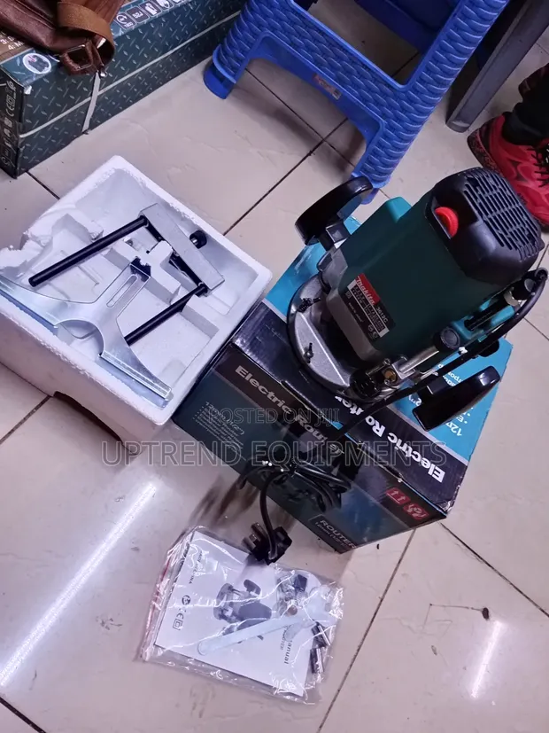 Brand New Makita Electric Wood Router - 1