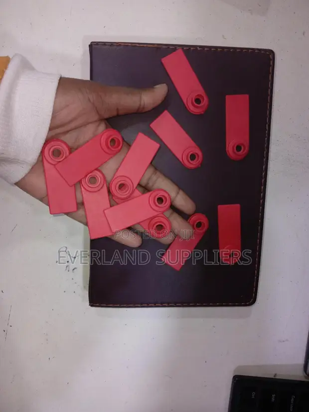 Ear Tags - High-Contrast Numbers - 1