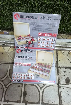 Intertool 12-Piece 8mm Router Bit Set (HT-0071)