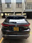 Toyota Harrier 2.5 Hybrid SUV 2020 Nyeusi - 2