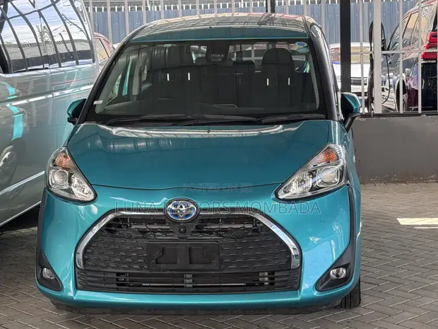 Toyota Sienta 2019 Blue - 1