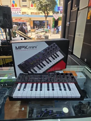 Akai MPK Mini Compact Keyboard na Pad Controller