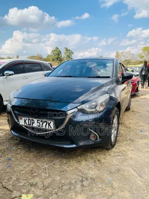 Mazda Demio 2016 Nyeusi