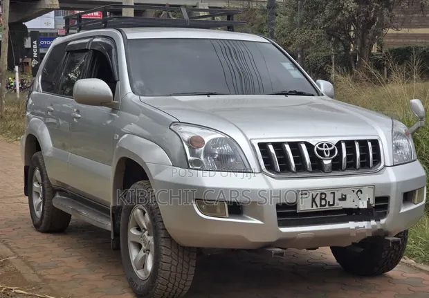 Toyota Land Cruiser Prado 2005 Silver - 1