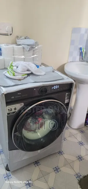TCL 12kg Mashine ya Kufulia ya Mbele