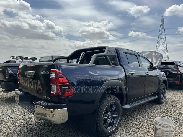 2021 Toyota Hilux Double Cabin 2400cc Diesel - 1