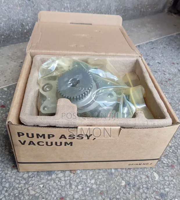 Nissan QD32 Vacuum Pump - 1