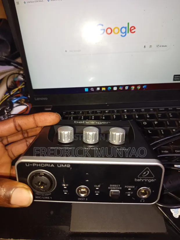 Behringer UM2 Audio Interface - 1