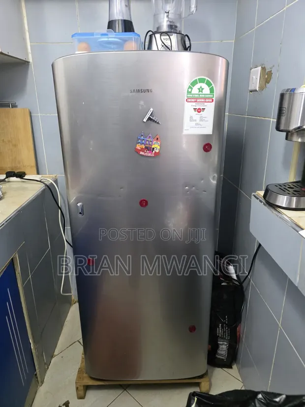 Samsung Fridge 212 Litres - 1
