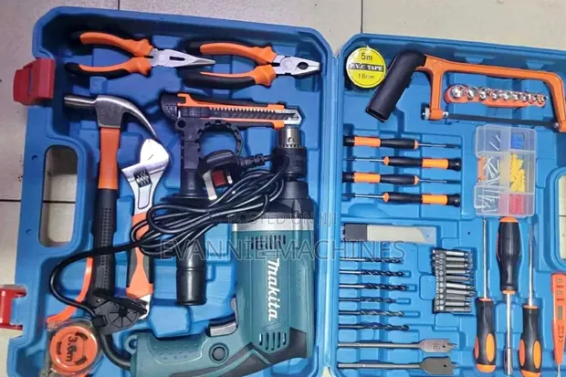 Makita 710W Corded Impact Drill na Seti ya Zana 117-Piece - 1