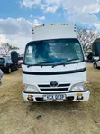 Toyota Dyna 2012 White - 1