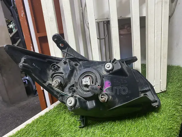 Toyota Voltz Headlight (Non-Xenon, Used) - 1