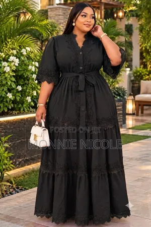 Flowy Chiara Maxi Dress Nyeusi
