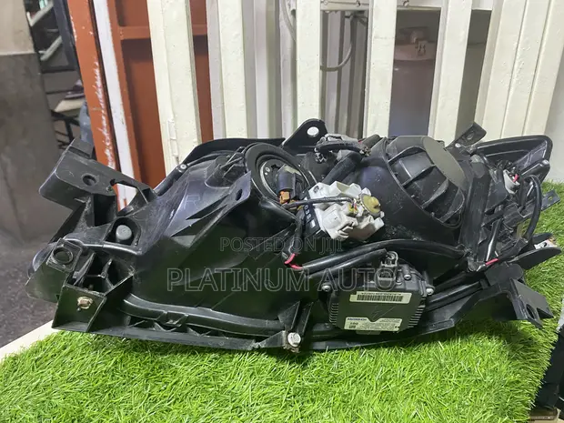 Subaru Impreza N14 Xenon Headlight (Used) - 1