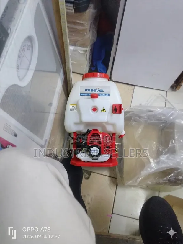 Freevel 2-Stroke Petrol Knapsack Sprayer (PS-2767) - 1