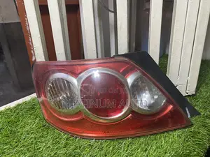 Taa ya Nyuma ya Toyota Mark X 2005