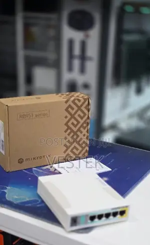 MikroTik RB951 Routeri ya Wireless yenye Porti 5 za Ethernet