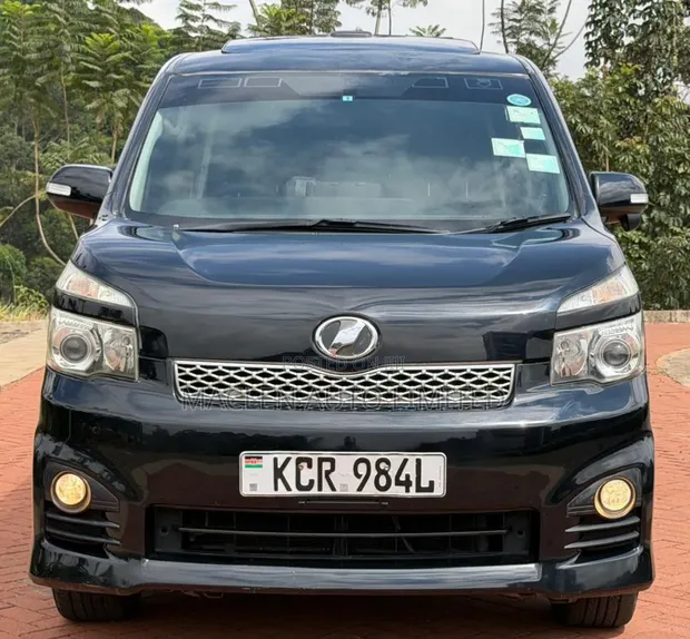 Toyota Voxy 2011 Black - 1
