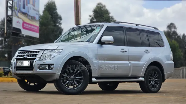 Mitsubishi Pajero V80 3.2 DI-D 2016 Silver - 1