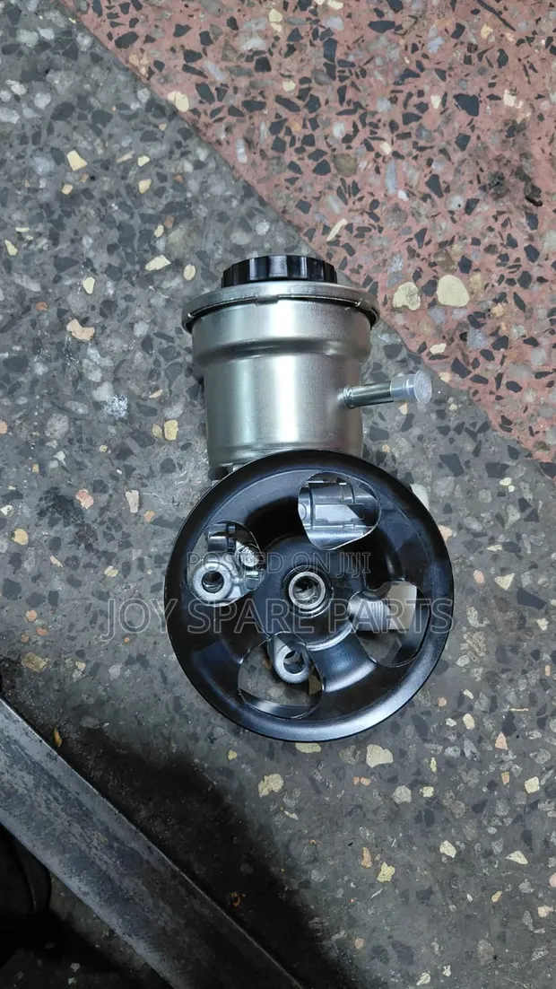 Toyota Hilux Vigo/Hiace 7L/Dyna Power Steering Pump - 1