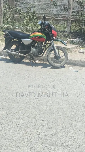 Bajaj Boxer 125 2016 Nyeusi