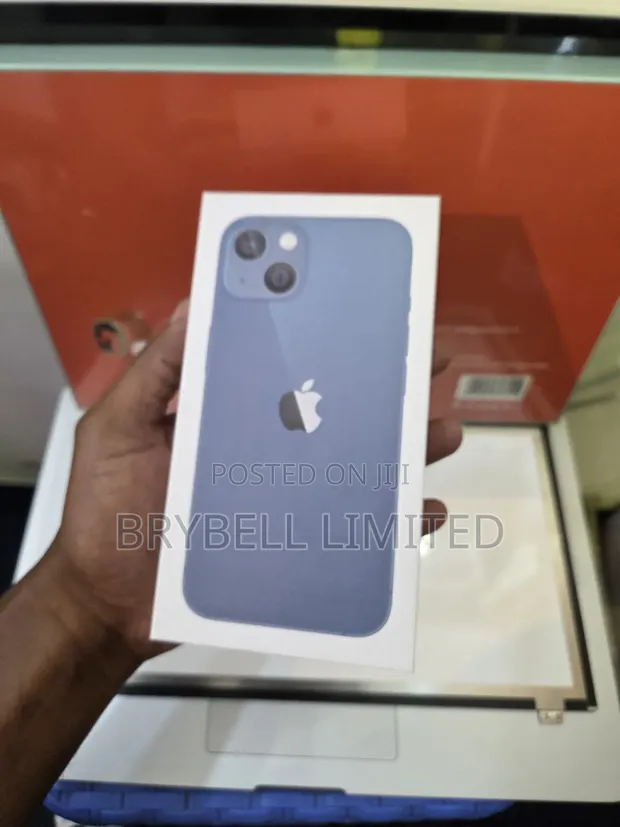 New Apple iPhone 13 256GB Blue - 1