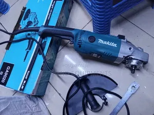 Makita 9-inch Angle Grinder