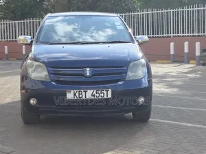 Toyota IST 2005 Bluu