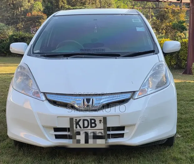 Honda Fit 2013 Nyeupe - 1