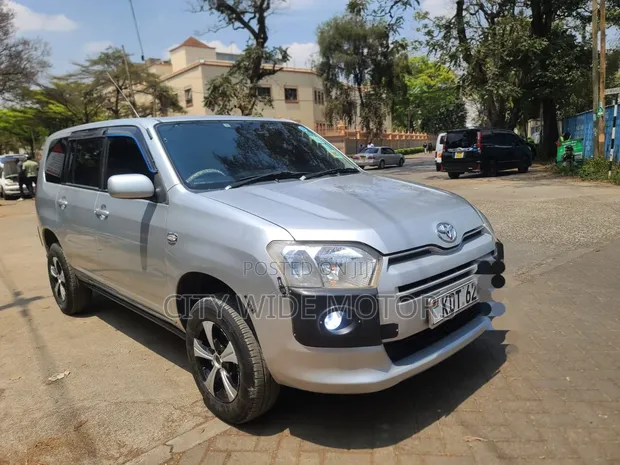 Toyota Succeed 2019 Silver - 1