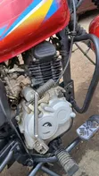 Bajaj Boxer 125 2024 Nyeusi - 2