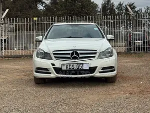 2011 Mercedes-Benz C200 Avantgarde