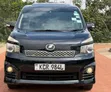 Toyota Voxy 2015 Nyeusi - 1