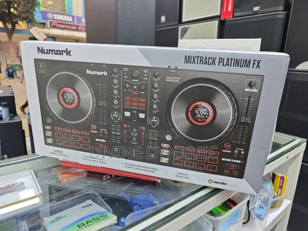 Numark Mixtrack Platinum FX DJ Controller - 1