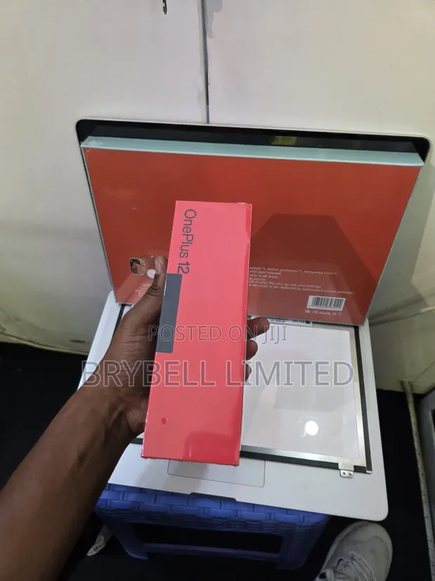 OnePlus 12 1TB Mpya Nyeupe - 1