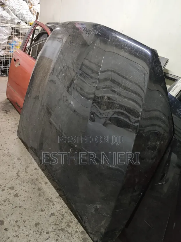 Bonnet ya Mercedes C200 - Ex-Japan - 1
