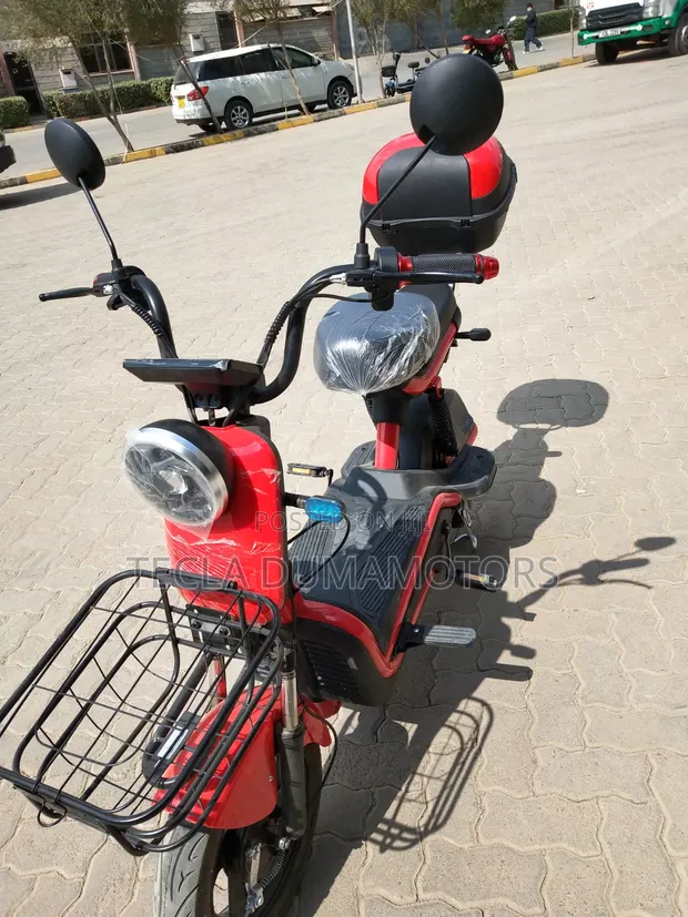 Haojin Tricycle Mpya 2025 Nyekundu - 1