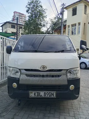 Toyota HiAce 2017 - Iliyoagizwa Nje