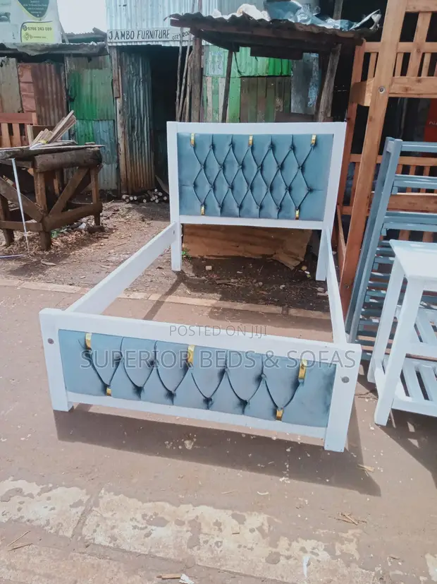 5x6 Sky Blue Tufted Mocket Bed with Gold Accents - 1
