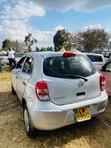 Nissan March 2012 Nyeupe - 2