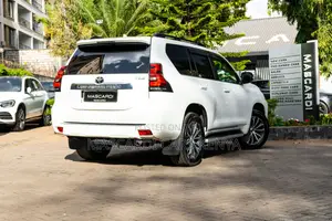 Toyota Land Cruiser Prado 2.8 2020 Nyeupe