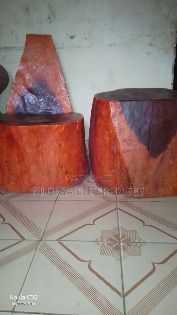 Set ya Viti na Meza ya Mbao Ngumu ya Elgon Tick ya Jadi - 1